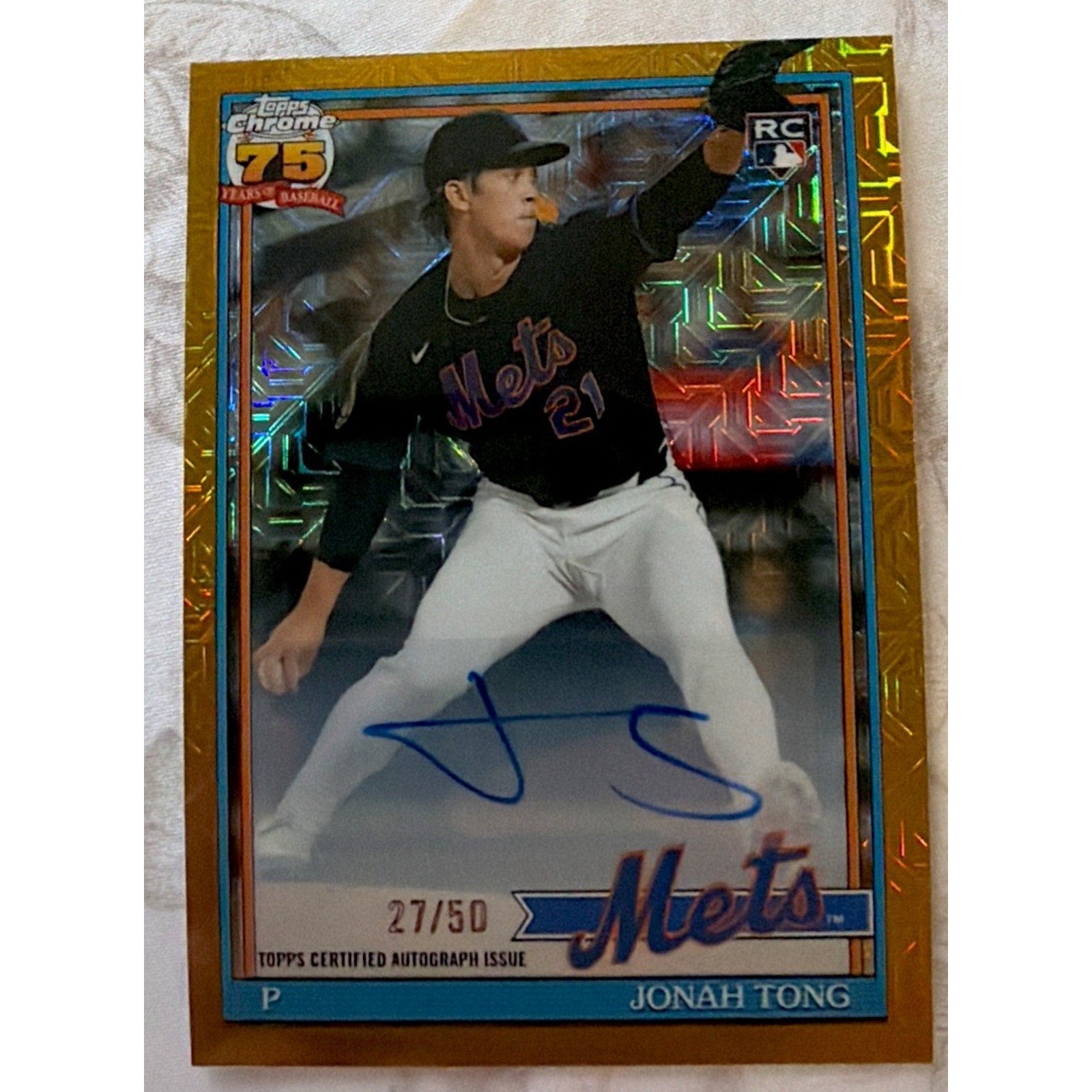 2026 Topps Series 1 Jonah Tong Mojo Gold Refractor rookie autograph card numbered 27/50 featuring New York Mets prospect