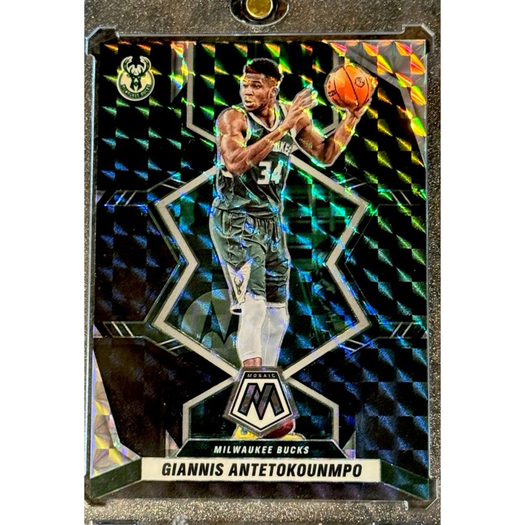 2021-22 Panini Mosaic Black Fast Break 1/1 #98 SSP Giannis Antetokounmpo Bucks