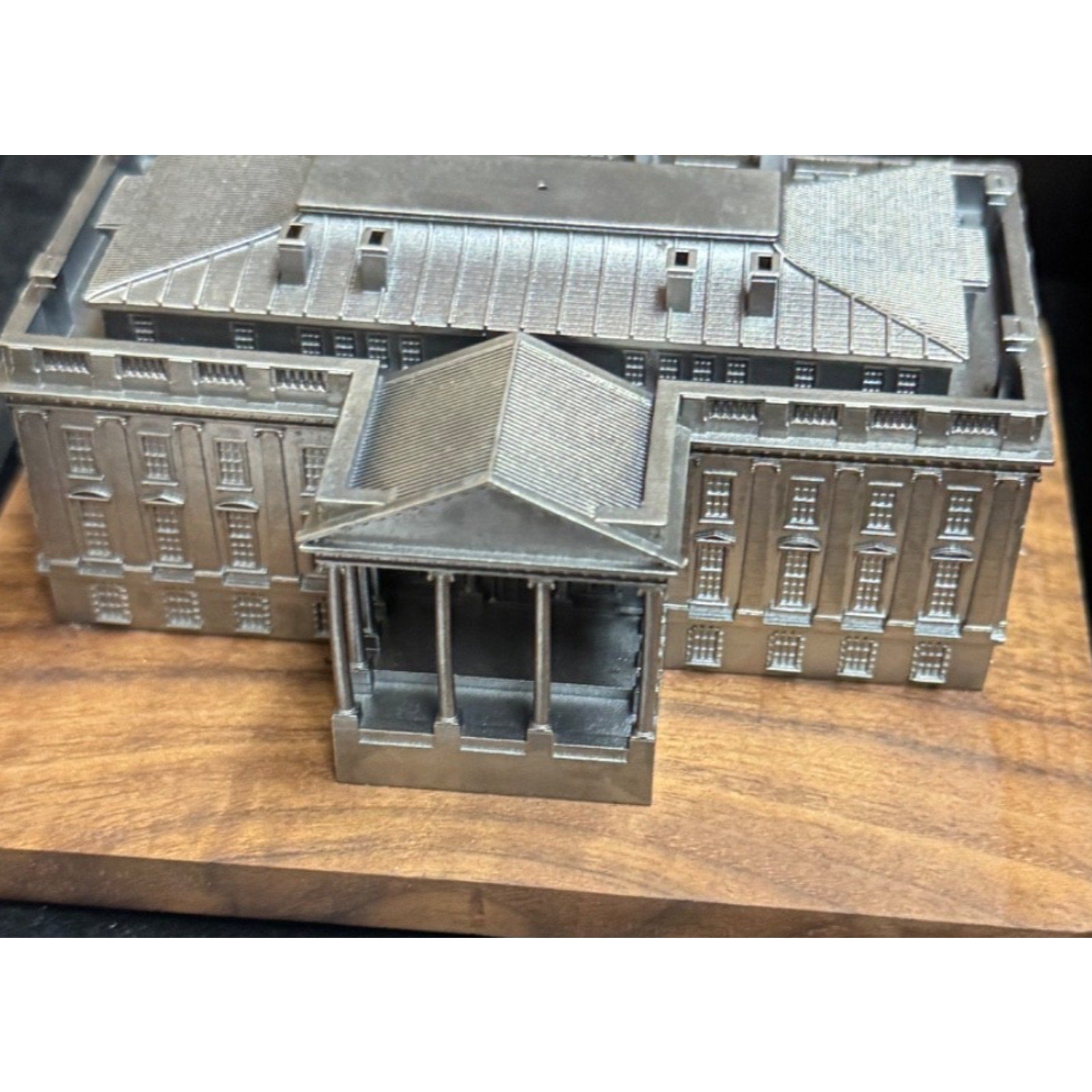 THE WHITE HOUSE 3D 10 Oz Silver Coin 3000 Francs Cameroon 2025