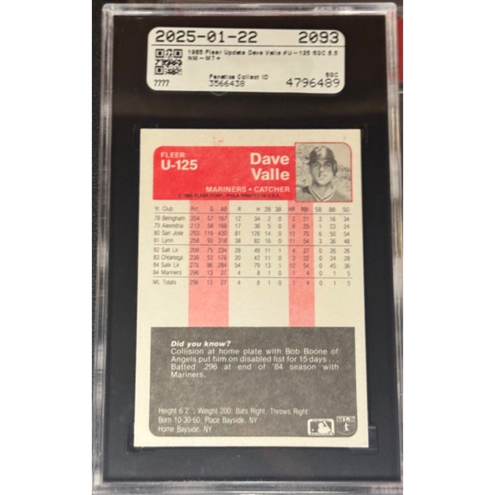 1985 Fleer Update #U-125 Dave Valle Seattle Mariners SGC 8.5 Near Mint Vintage