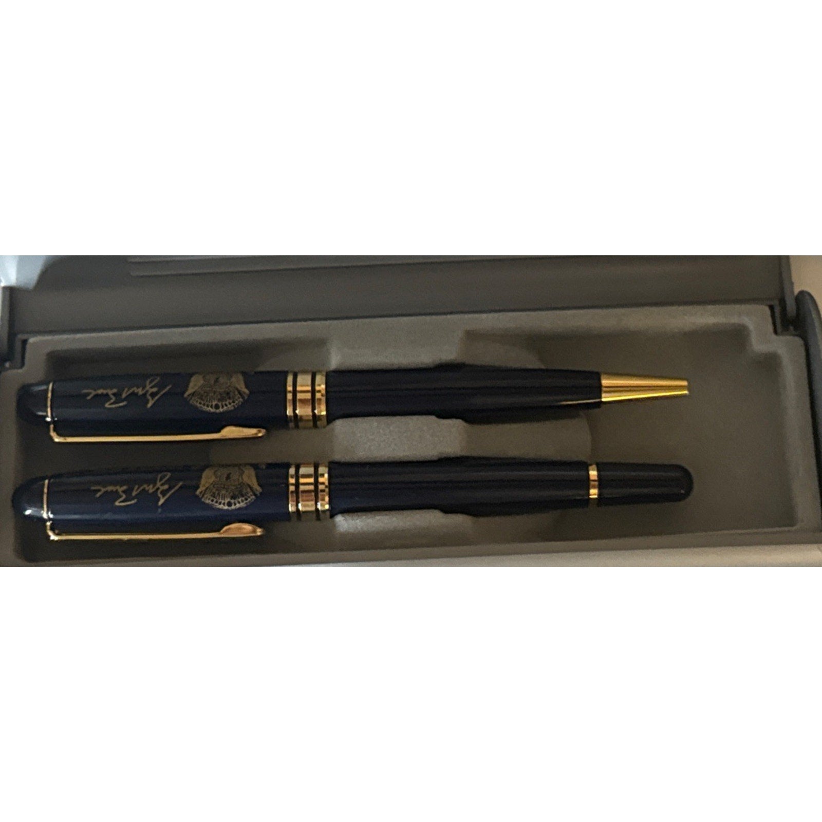 George W. Bush Presidential Seal VIP pen set displayed inside presentation case with dual pens