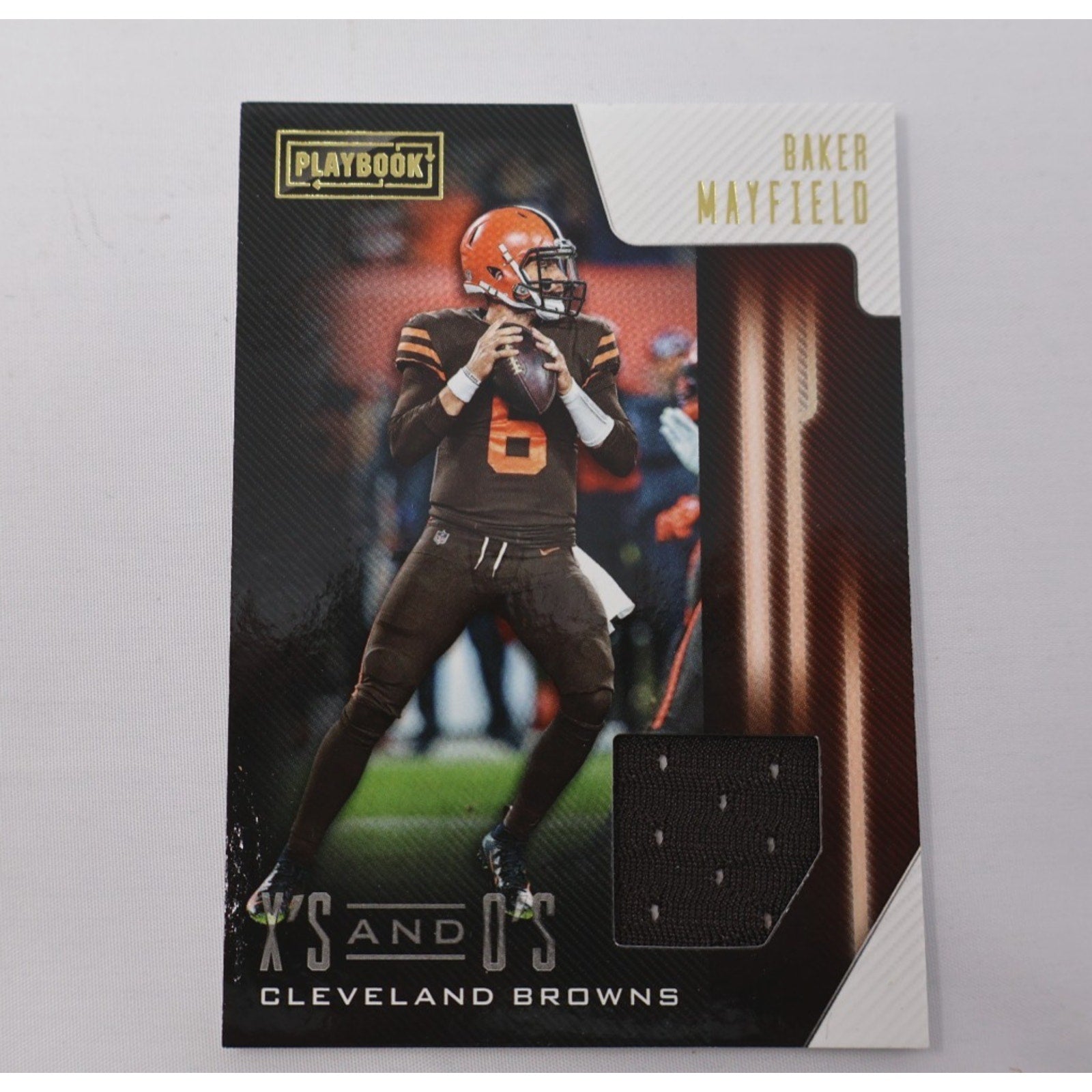 2018 Panini Playbook Baker Mayfield X’s and O’s rookie patch card #2 featuring Cleveland Browns quarterback memorabilia