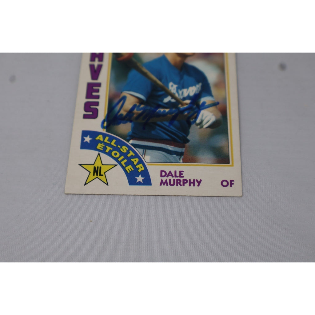 Close-up angled view of Dale Murphy autograph on front of card