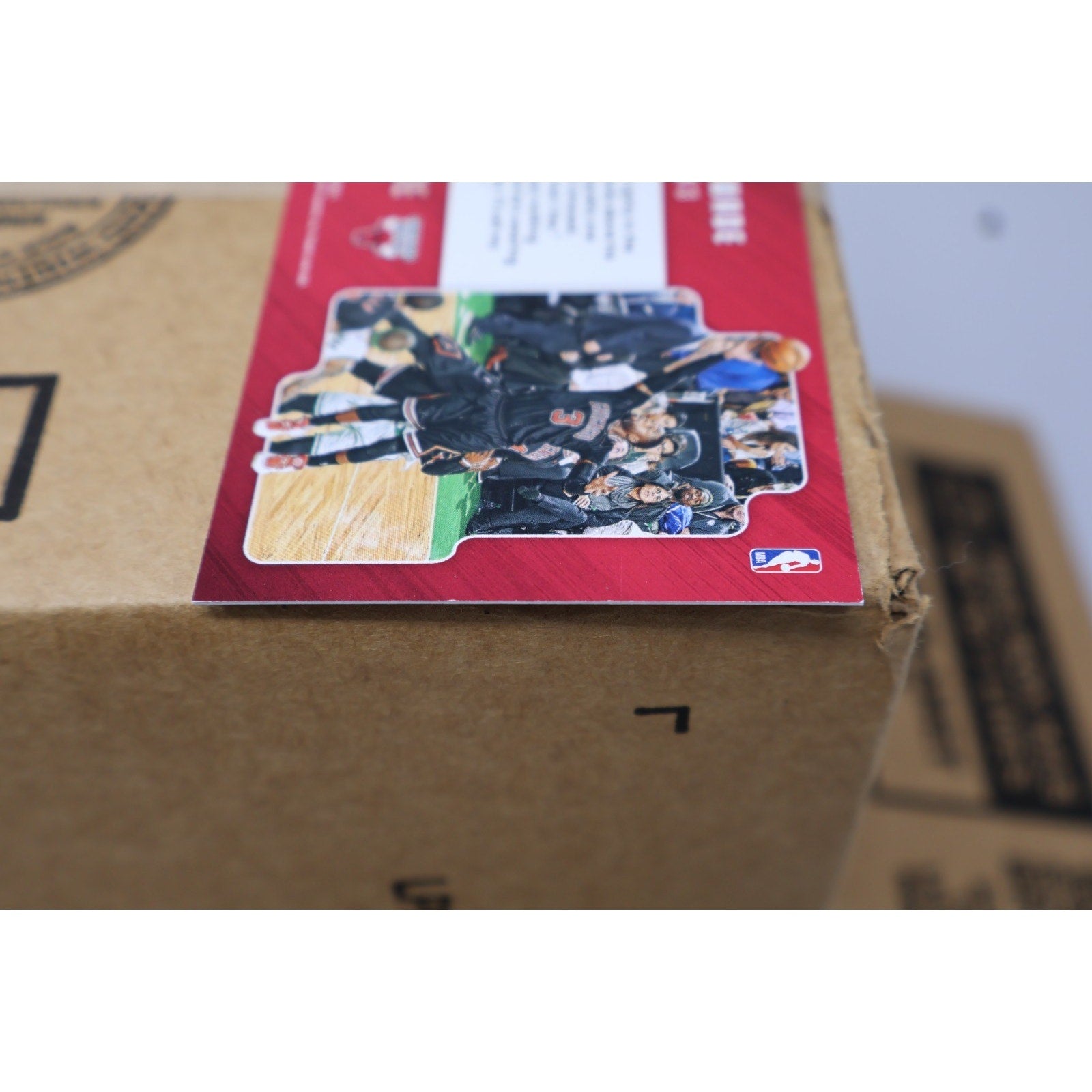 Additional angled close-up of rare Dwyane Wade Gold parallel card