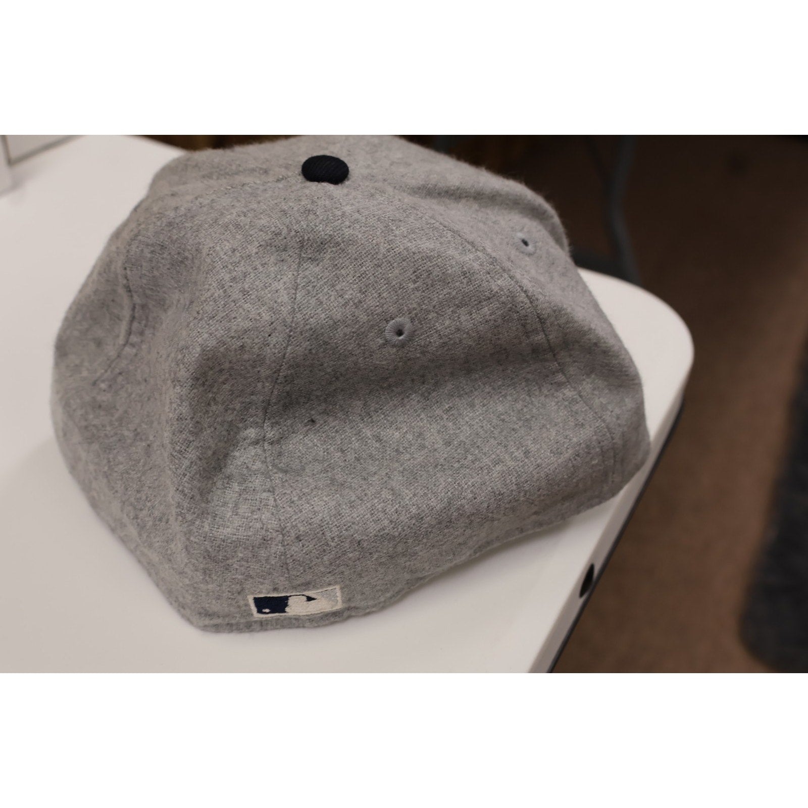 Rear view of gray New York Yankees fitted New Era cap