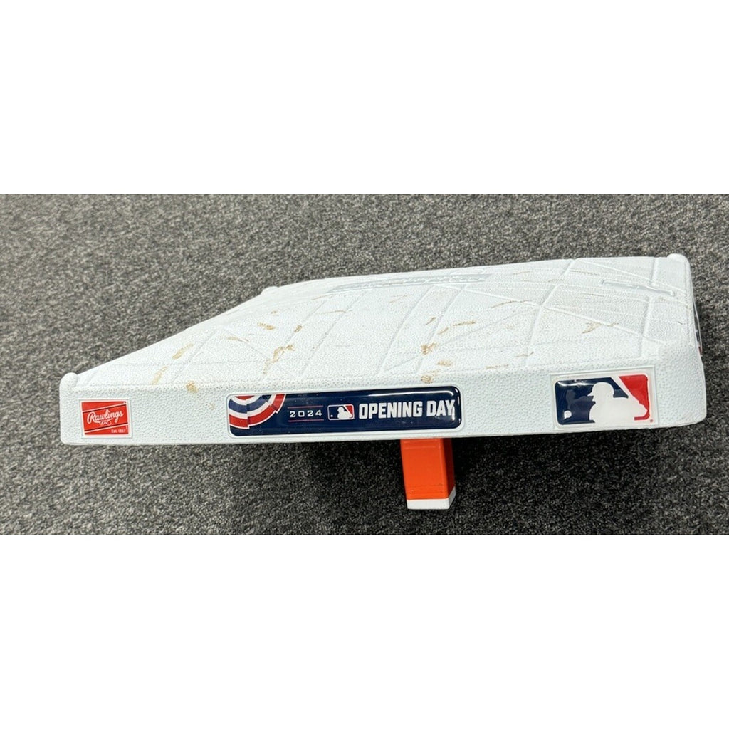 Full side angle of MLB authenticated Baltimore Orioles game used third base collectible
