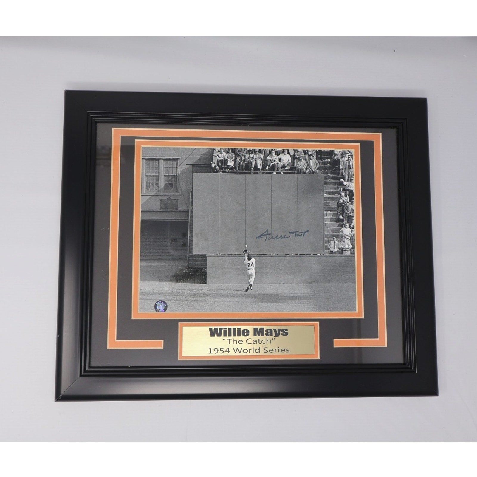 Willie Mays The Catch Signed Framed Picture Authenticated In Setting With Plaque